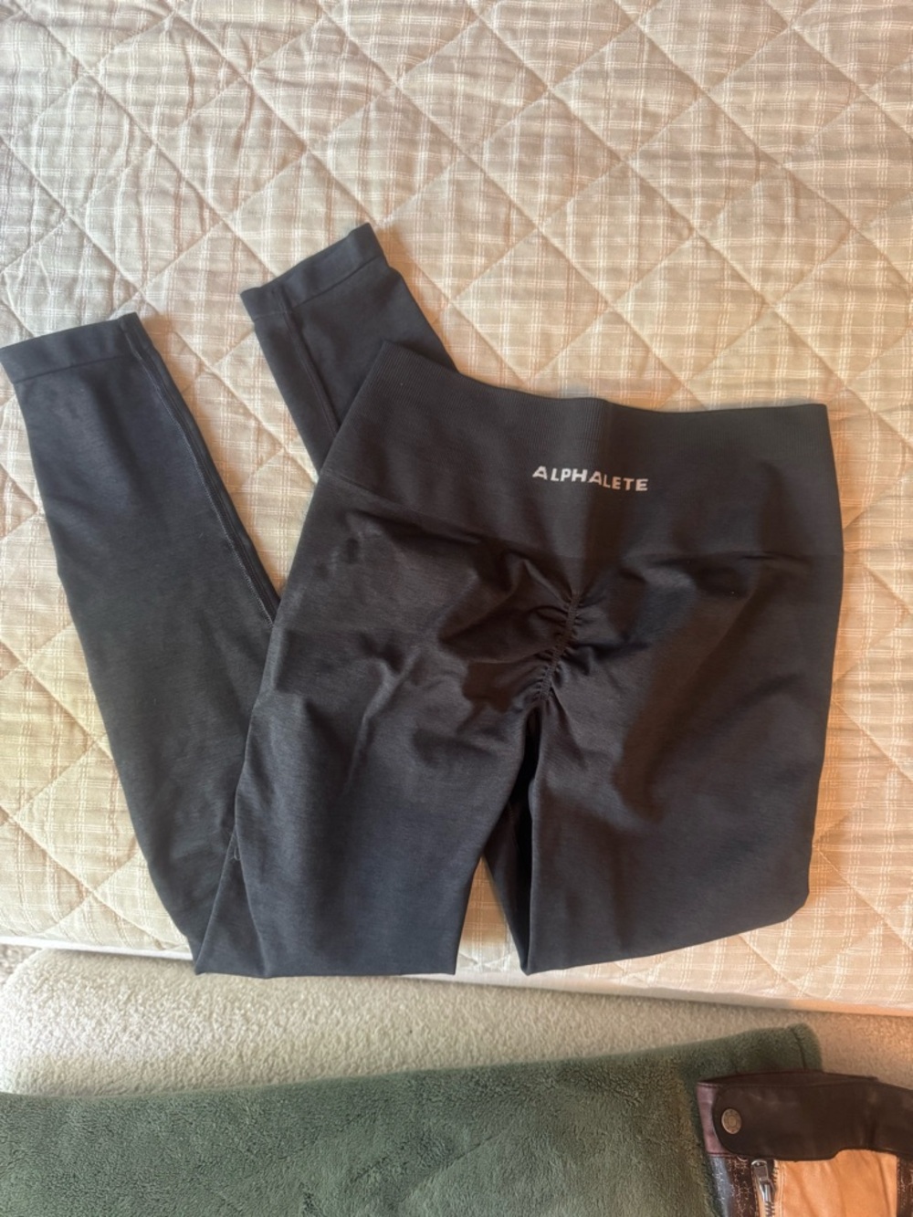 Alphalete Slate grey Scrunch-Back High-Rise Leggings